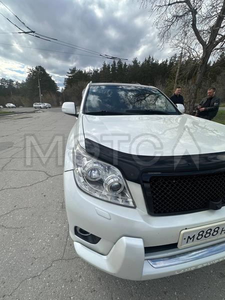 Toyota Land Cruiser Prado 2011, фото 7