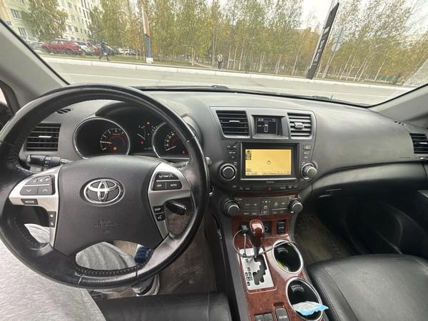 Toyota Highlander 2011, фото 7