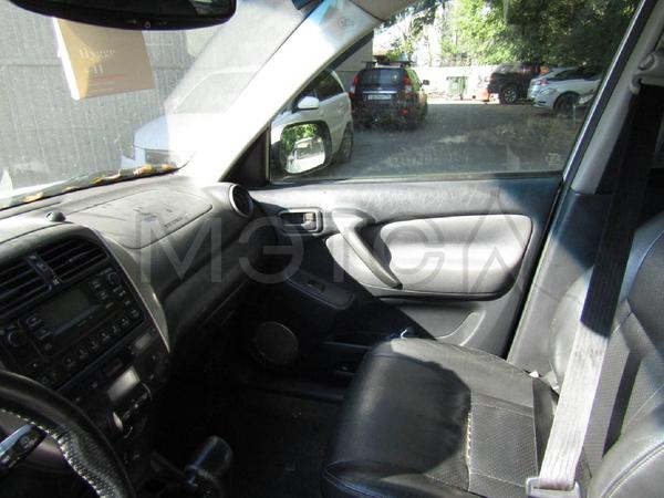 Toyota RAV4 2004, фото 13