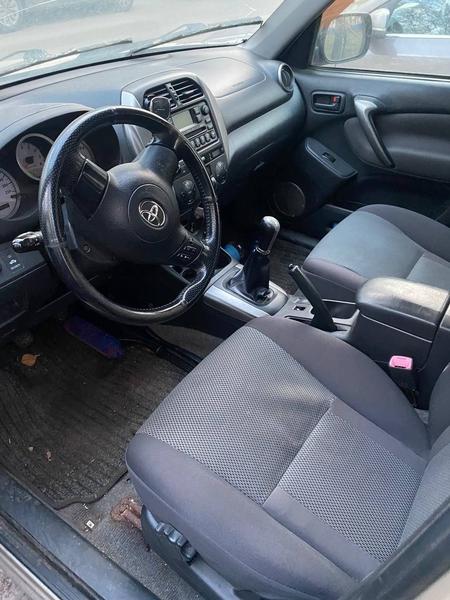 Toyota RAV4 2004, фото 4