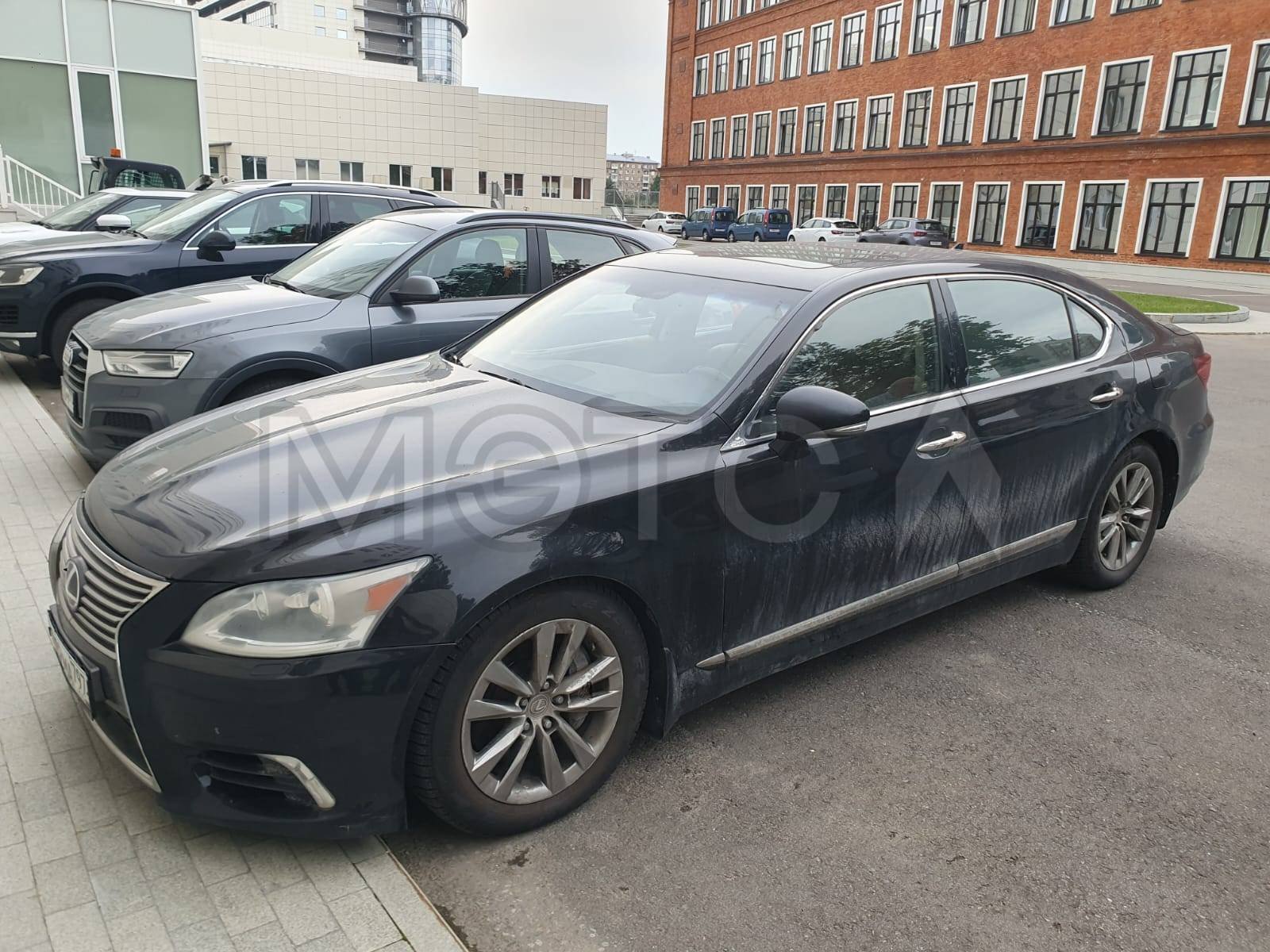 Lexus Не указана