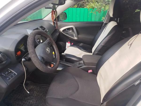 Toyota RAV4 2012, фото 4