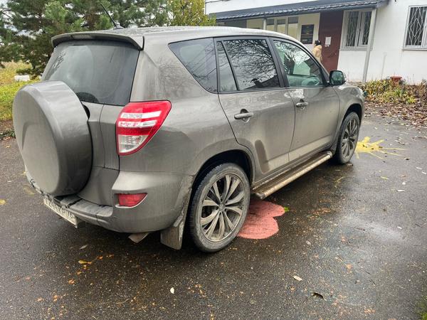 Toyota RAV4 2010, фото 4