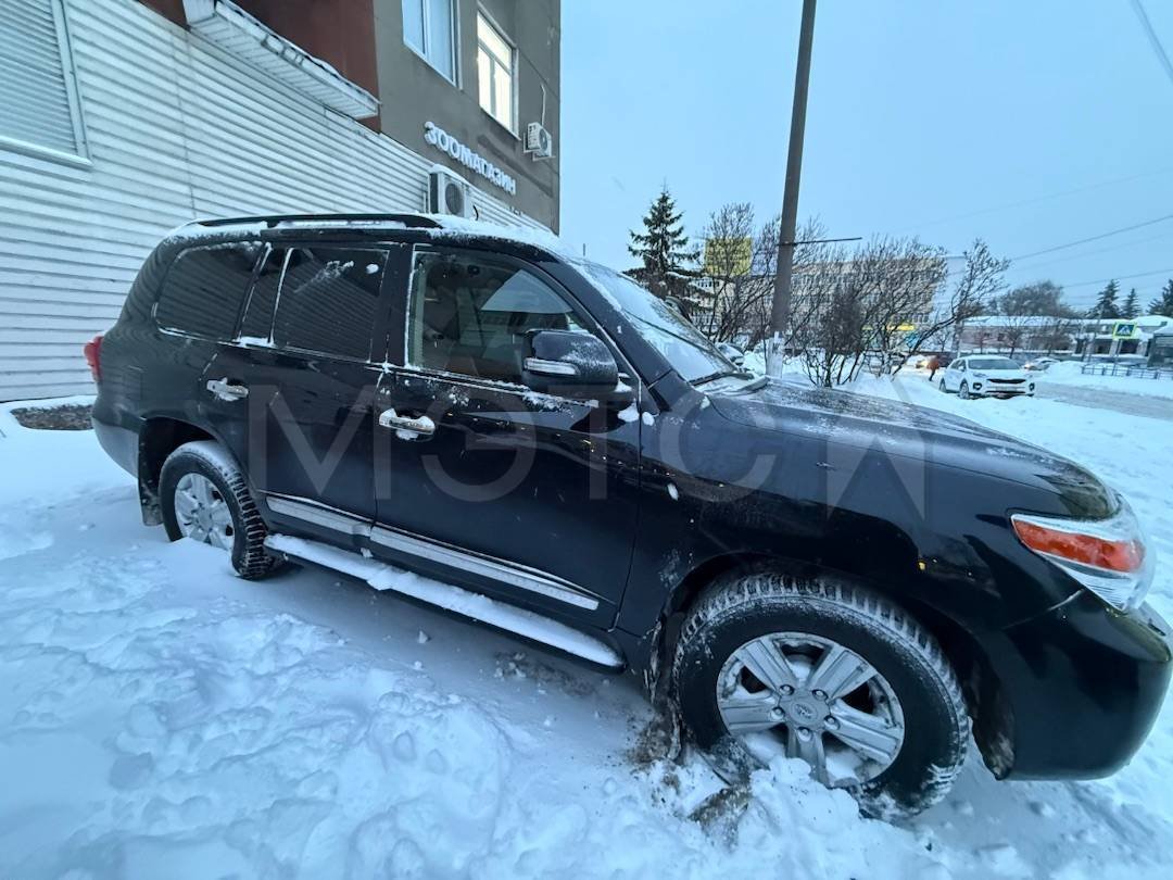 Toyota Land Cruiser