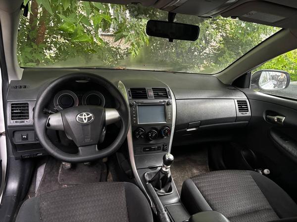 Toyota Corolla 2012, фото 5