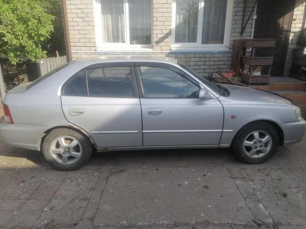 Hyundai Accent 2002, фото 4