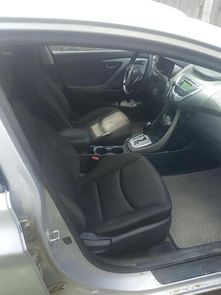 Hyundai Elantra 2011, фото 6