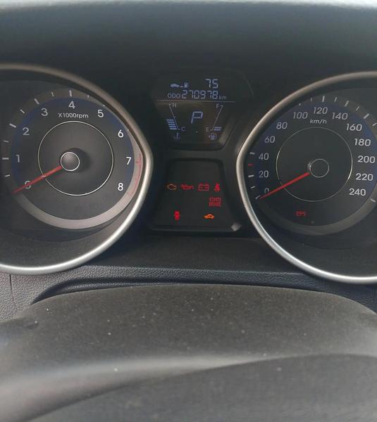 Hyundai Elantra 2011, фото 10