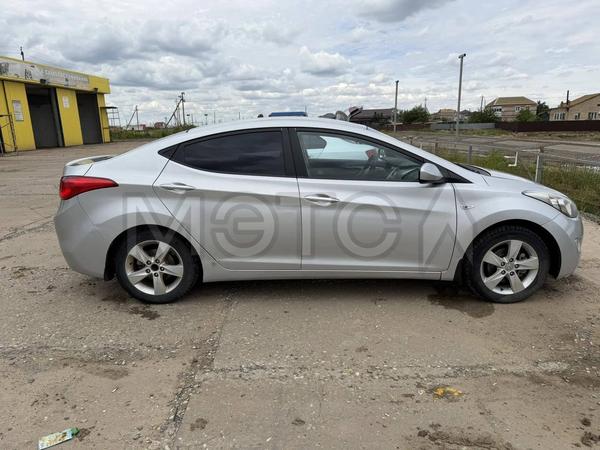 Hyundai Elantra 2012, фото 3