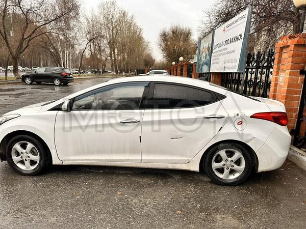 Hyundai Avante 2011, фото 3