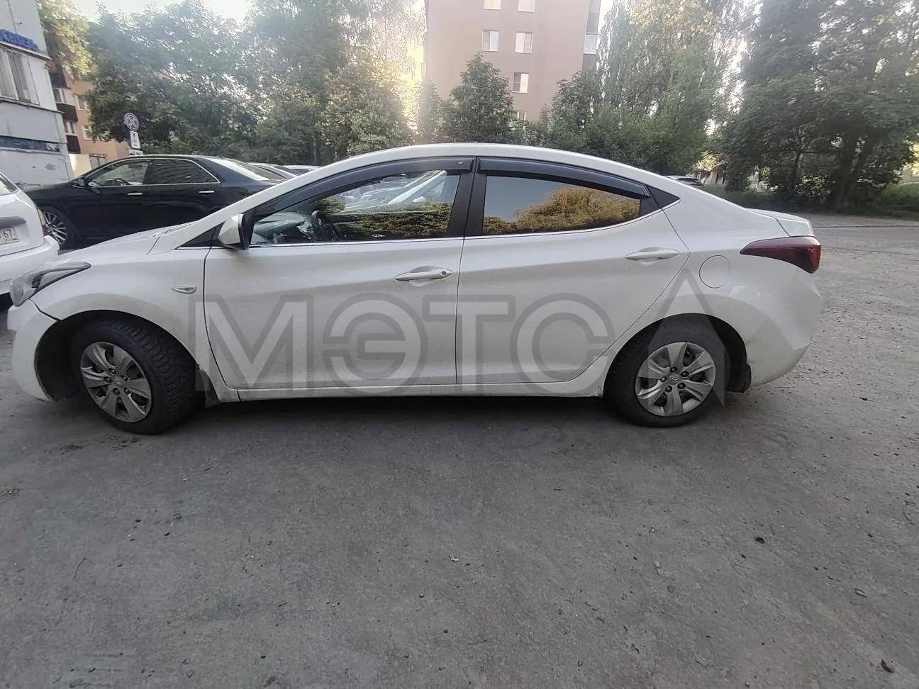 Hyundai Elantra