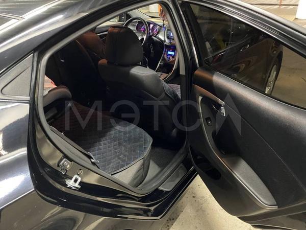 Hyundai Elantra 2012, фото 12