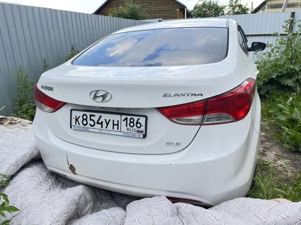 Hyundai Elantra 2013, фото 2