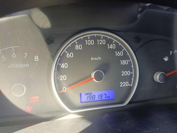 Hyundai Elantra 2010, фото 3