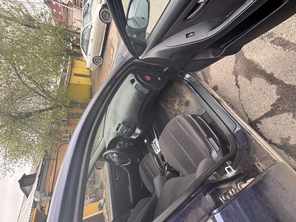 Hyundai Elantra 2010, фото 14