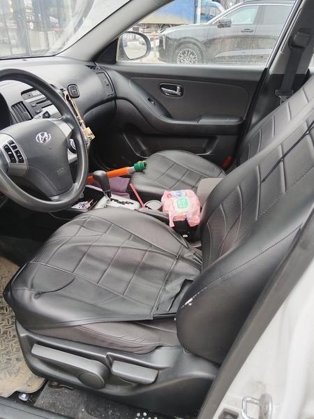 Hyundai Elantra 2010, фото 3