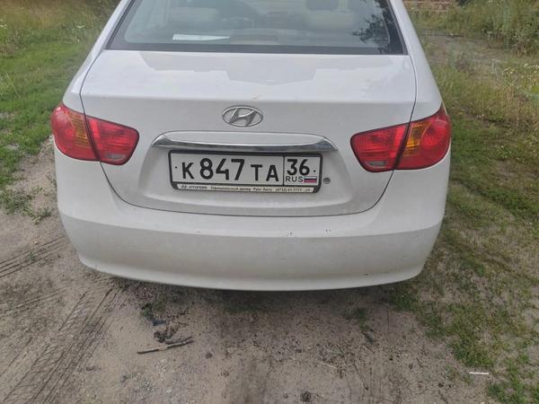 Hyundai Elantra 2010, фото 3