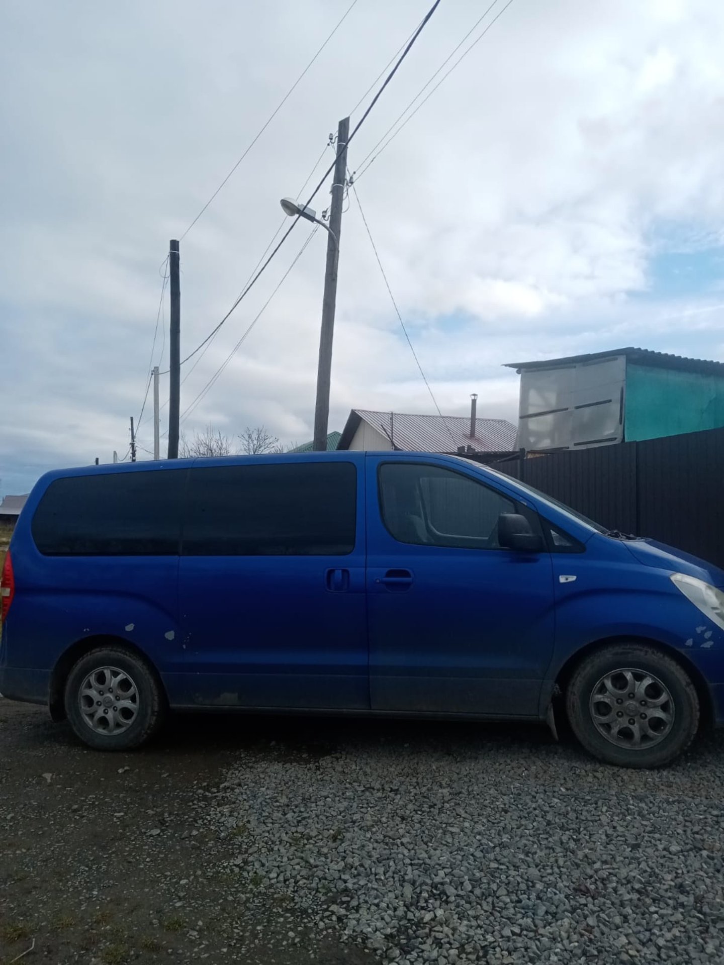 Hyundai H-1