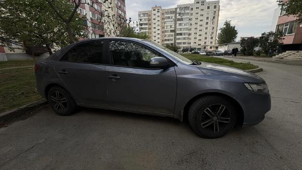 Kia Cerato 2009, фото 3