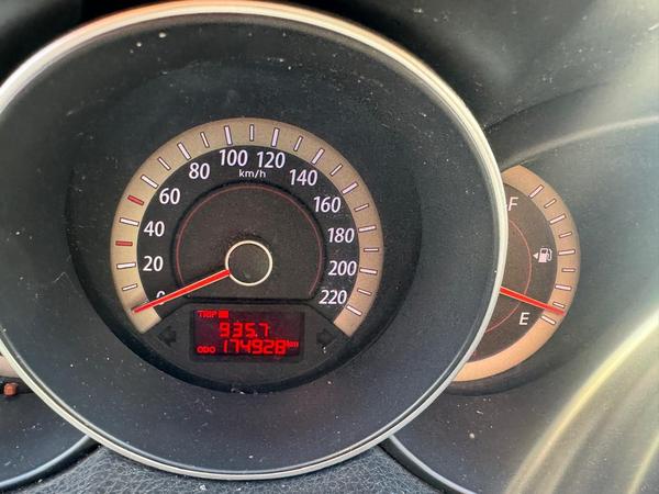 Kia Cerato 2010, фото 2