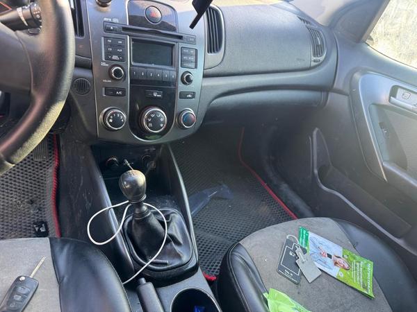 Kia Cerato 2010, фото 3
