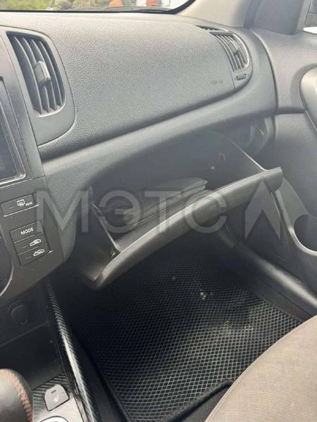 Kia Cerato 2011, фото 23