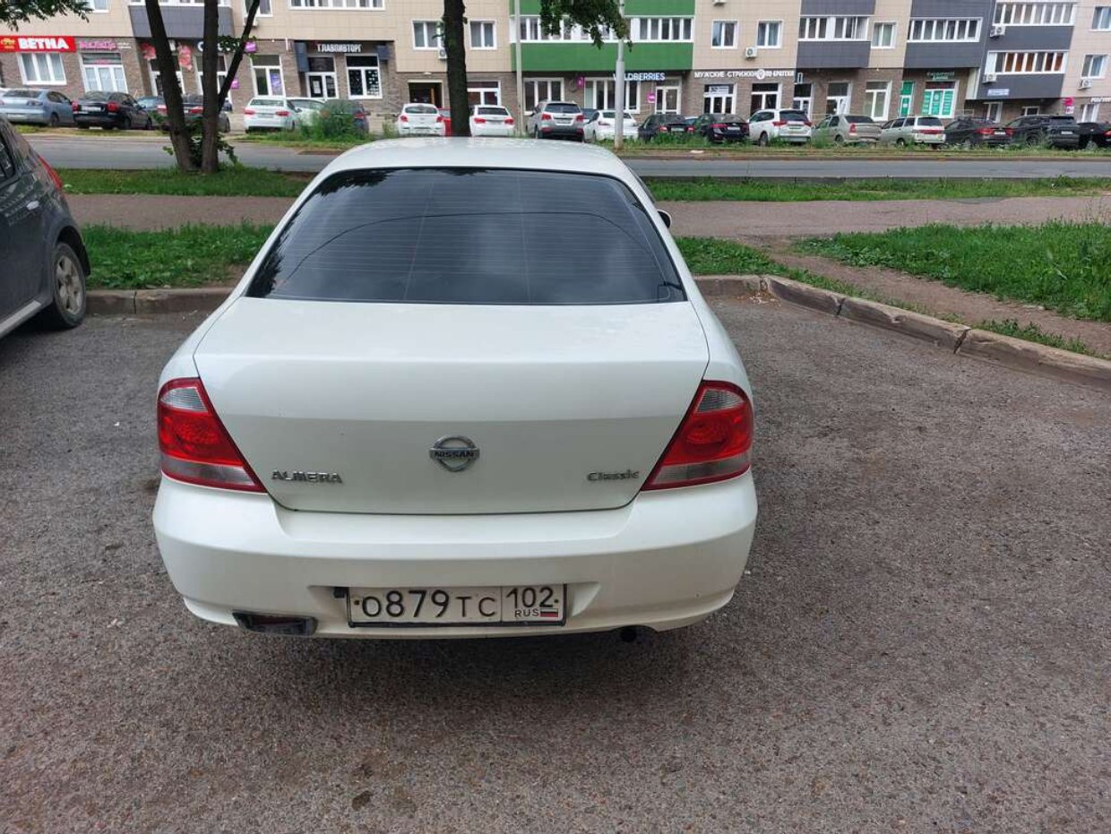 Nissan Almera