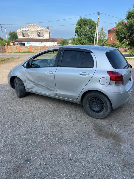 Toyota Vitz 2009, фото 3