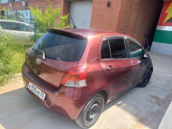 Toyota Vitz 2009, фото 5