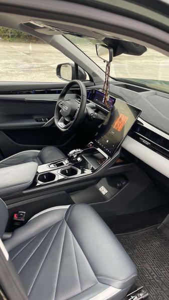 Geely Atlas 2023, фото 11