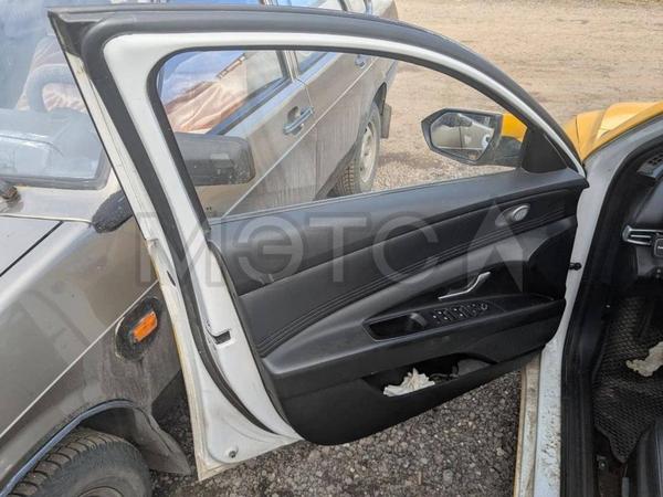 Hyundai Elantra 2023, фото 19