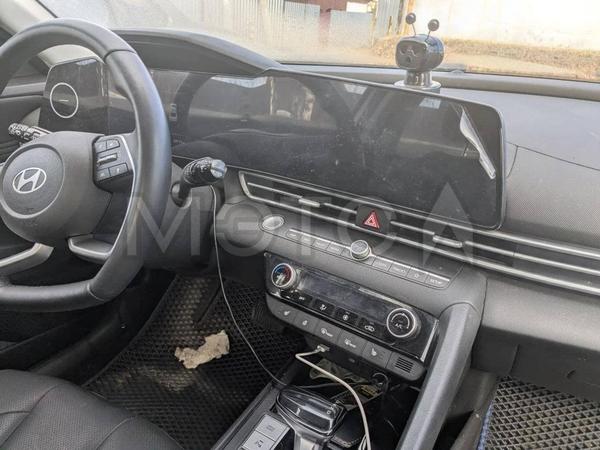 Hyundai Elantra 2023, фото 8