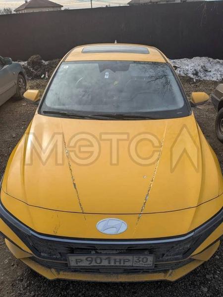 Hyundai Elantra 2023, фото 2