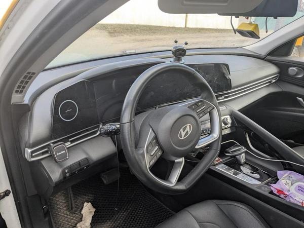 Hyundai Elantra 2023, фото 35
