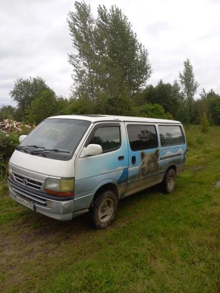 Toyota HiAce 2000, фото 2