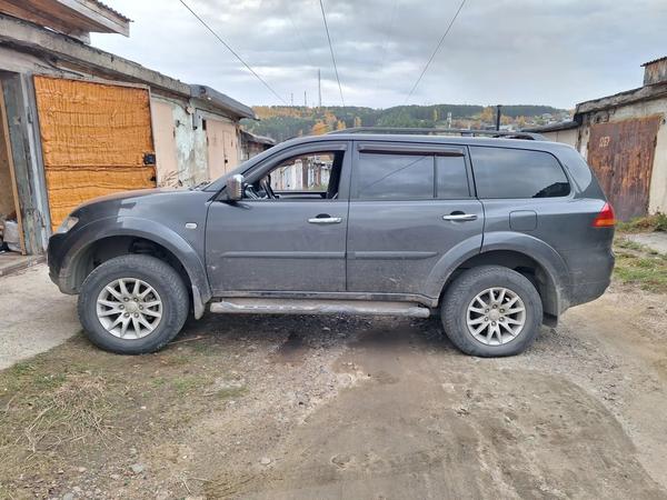 Mitsubishi Pajero Sport 2011, фото 5