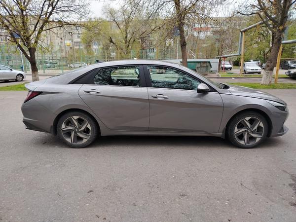 Hyundai Elantra 2023, фото 3