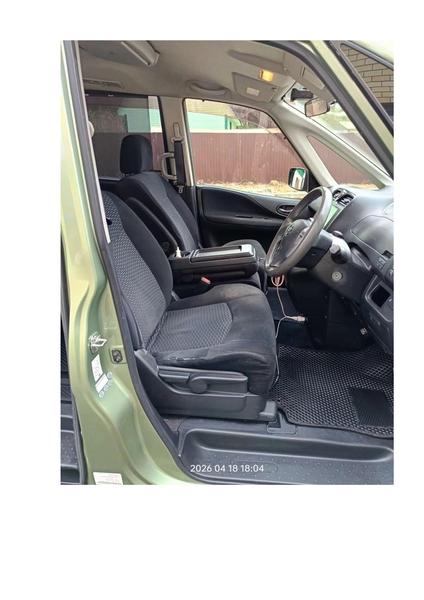 Nissan Serena 2011, фото 2