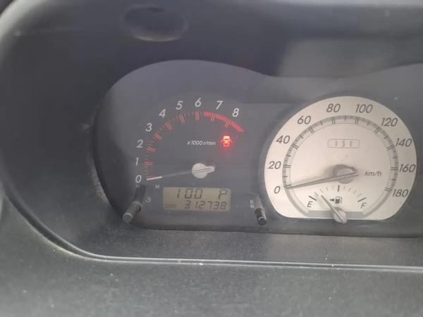 Toyota Ist 2002, фото 5
