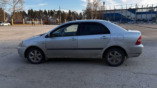 Toyota Corolla 2002, фото 4