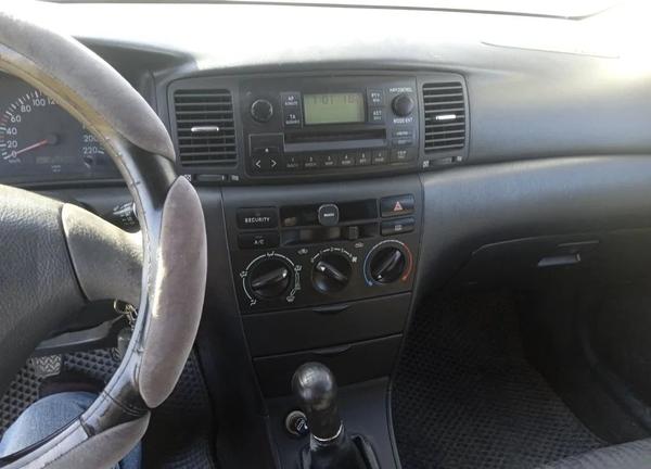 Toyota Corolla 2003, фото 4