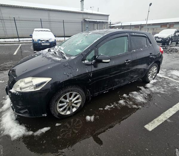 Toyota Auris 2010, фото 3