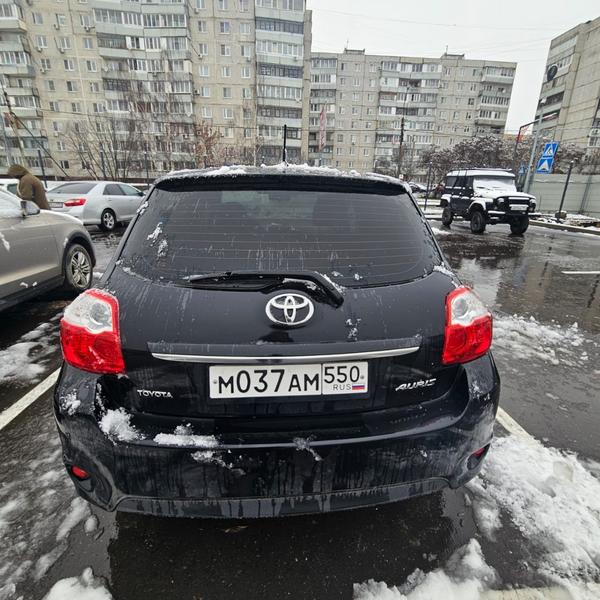Toyota Auris 2010, фото 2