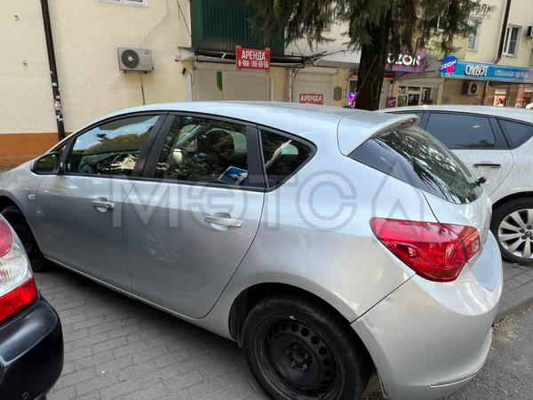 Opel Astra 2013, фото 2