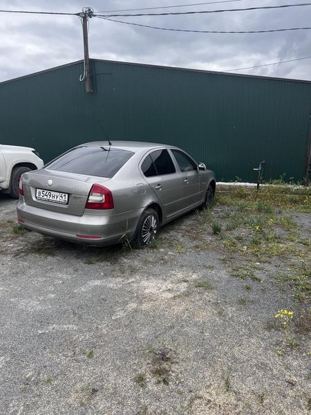 Skoda Octavia 2010, фото 2