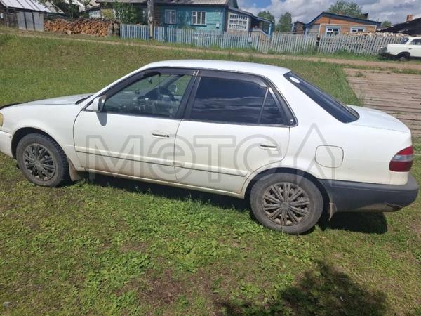Toyota Corolla 1997, фото 3