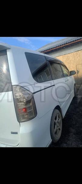 Toyota Voxy 2011, фото 5