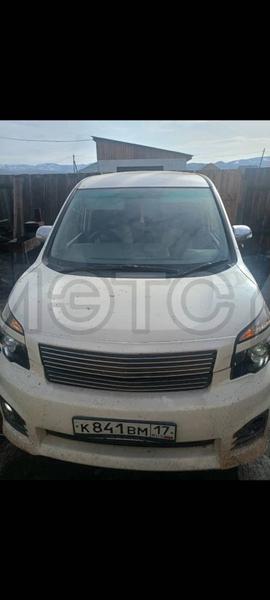 Toyota Voxy 2011, фото 4