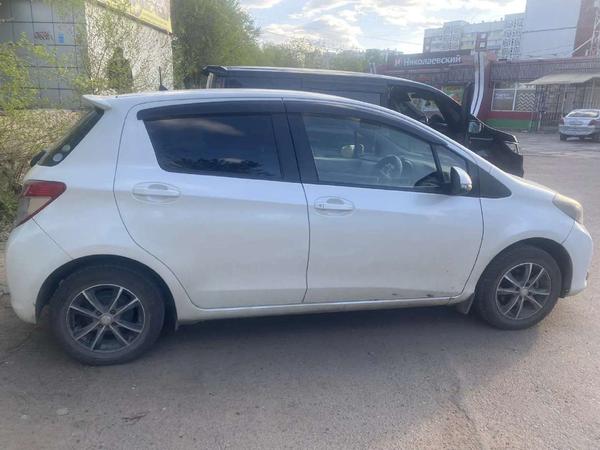 Toyota Vitz 2013, фото 10