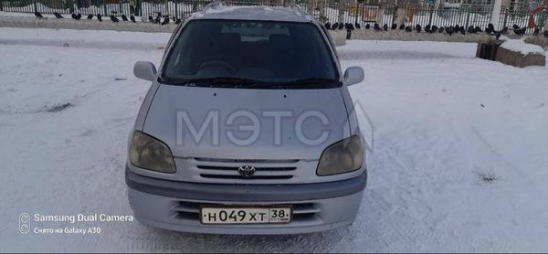 Toyota Raum 1999, фото 2